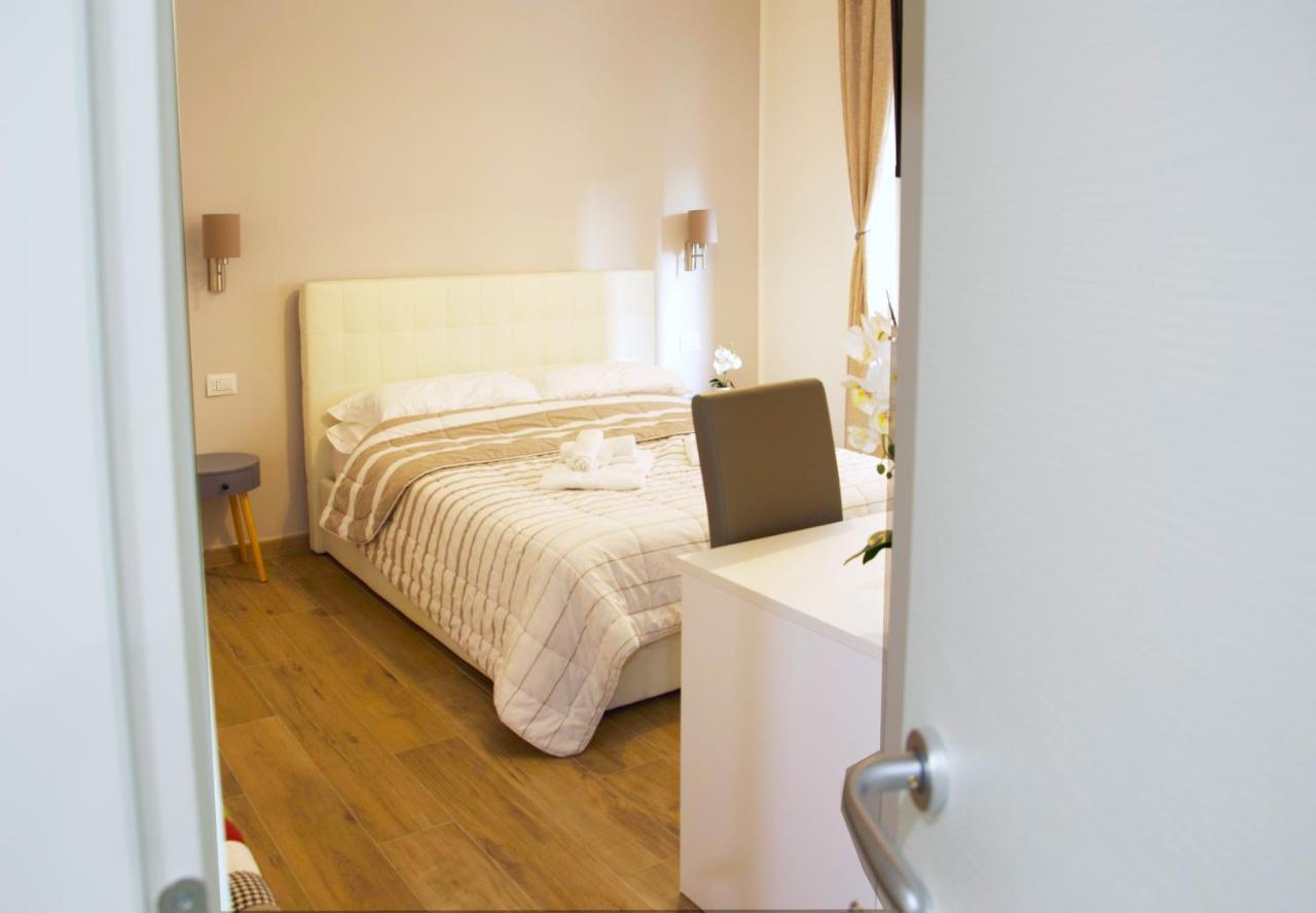 Minerva Rooms Pavia Exteriör bild