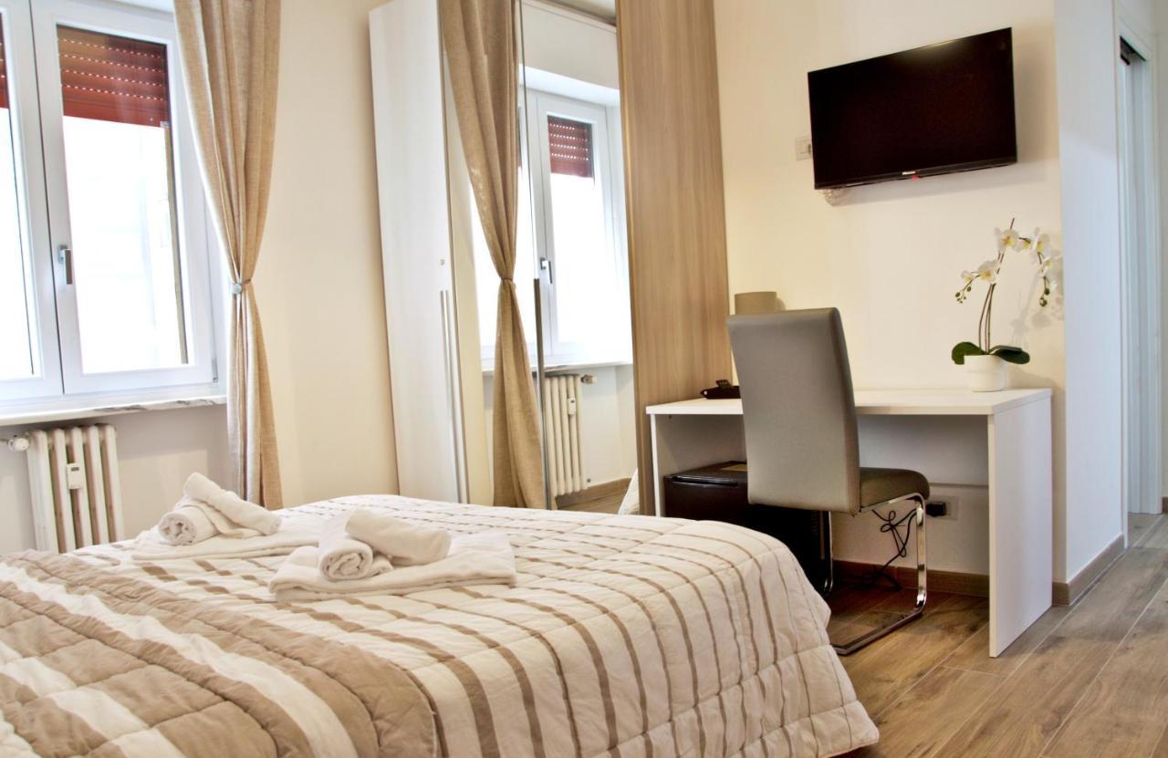 Minerva Rooms Pavia Exteriör bild